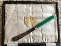 Antique Boxed Set of Six Green Bakelite Handled Butter Knives, Silverplate Blade