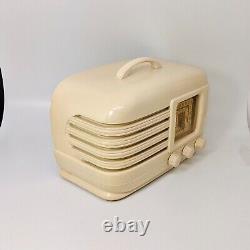 Crosley Tube Radio, Art Deco Style, Top Handle, Nice Case & Dial, no tubes
