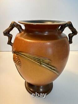 Roseville Pottery Pine Cone Brown Vase With Handled # 844-8 In 1931