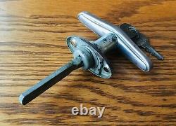 1930s 1940s 1950s Tshaped Handle Avec Keys Vtg Serrure De Couvercle De Pont Extérieur