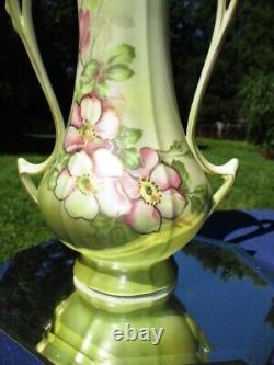 Art Deco Nippon 2 Poignées Urne Vase & Couvercle Rose Rose Sauvage sur Vert Céladon