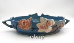 Bol de console à motif Magnolia bleu de Roseville, style Art Déco, avec poignées 450-10