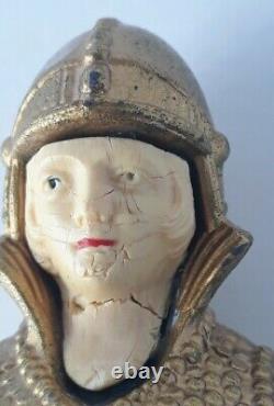 Buste miniature en laiton antique Art Déco figurant une femme avec un casque comme poignée de 2,5 pouces.