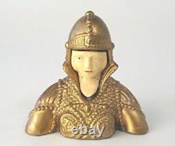 Buste miniature en laiton antique Art Déco figurant une femme avec un casque comme poignée de 2,5 pouces.