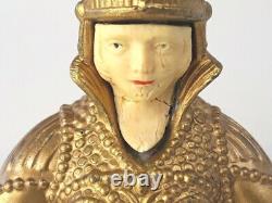 Buste miniature en laiton antique Art Déco figurant une femme avec un casque comme poignée de 2,5 pouces.