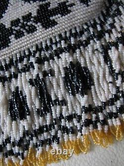 Cadre en bakélite antique Art Déco noir et blanc avec perles, doublure en soie et sac à main