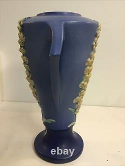 Grand vase à fleurs ArtDeco à double poignée en bleu Foxglove Roseville des années 1940, 5516