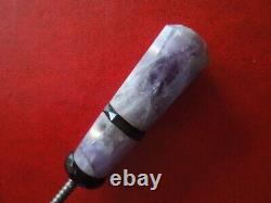 J 5543 Poignée de canne-parapluie Art Déco en améthyste et onyx Poids 59 g Longueur 11,7 cm