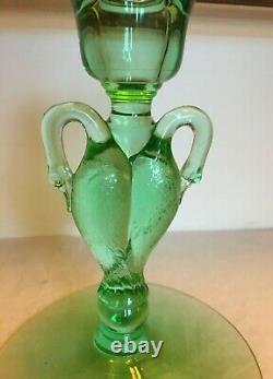 Lovely Rare Heisey Swan Green Moongleam Double Manche Candle Holder 61/2 T