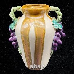 Majolica Raisins Sur Les Poignées Torsadées De Vigne Art Potterie Drip Vase Émaillé 9t 6,5w