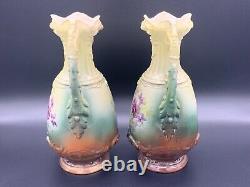 Paire d'antiques vases en céramique peints à la main avec des motifs floraux, urne à anses marquée HBL & Couronne