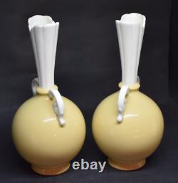 Paire de vases à poignées en porcelaine Lenox classique jaune Art Déco rare des années 1940