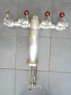 Rare Antique Art Deco French Beer Wine Soda Pump 3 Tap Bar Tower Bakelite Knobs  <br/>    
<br/>	 
Pompe à bière, vin, soda Art Déco antique rare avec 3 robinets et boutons en bakélite de la tour de bar