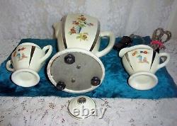 Service à café électrique Porcelier / Hall China avec décalcomanies de fleurs sauvages de style Art Déco des années 1930.