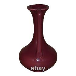 Trente New Jersey des années 1930-40 : Vase en céramique Art déco vintage à poignée rouge.