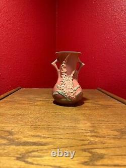 Vase Roseville Pottery à digitales avec poignées de style Art Déco - Magnifique rose doux.
