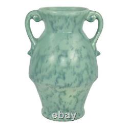 Vase à anse en céramique vert moucheté de style Art Déco vintage des années 1930 de Rumrill