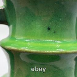 Vase à poignée en céramique verte Art Déco des années 1920 de collection rare Roseville Futura