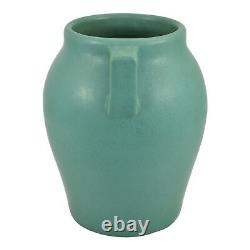 Vase en céramique verte mate avec poignées de style art déco, vintage des années 1930 de Pfaltzgraff