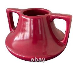 Vase en poterie à double poignée de Haeger Stangleve antique, design Art Déco, couleur bourgogne
