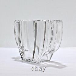 Vase en verre ou en cristal à deux anses de style Art Déco Baccarat