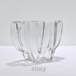 Vase en verre ou en cristal à deux anses de style Art Déco Baccarat