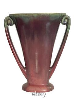 Vase éventail Fulper Art Pottery 8 en forme à deux anses, numéro 724.