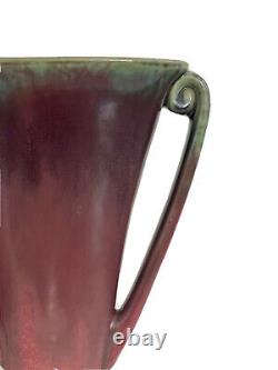 Vase éventail Fulper Art Pottery 8 en forme à deux anses, numéro 724.