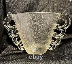 Vase ovale à poignées en boucle jumelées Art Déco de Pierre D'Avesn Daum Nancy
