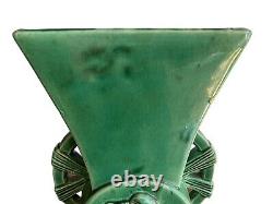 Vase vintage McCoy 1951 vert à double poignées, design Art Déco