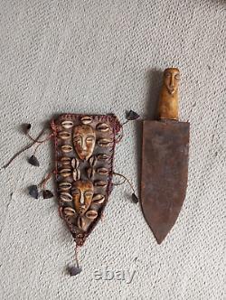 Vintage africain / Ancien tribal - grand couteau avec manche sculpté - Art Déco