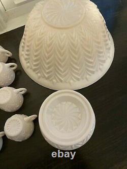 Vtg Antique Jeannette Pink Milk Glass Punch Bowl Set Pedestal & 12 Tasses Manipulées